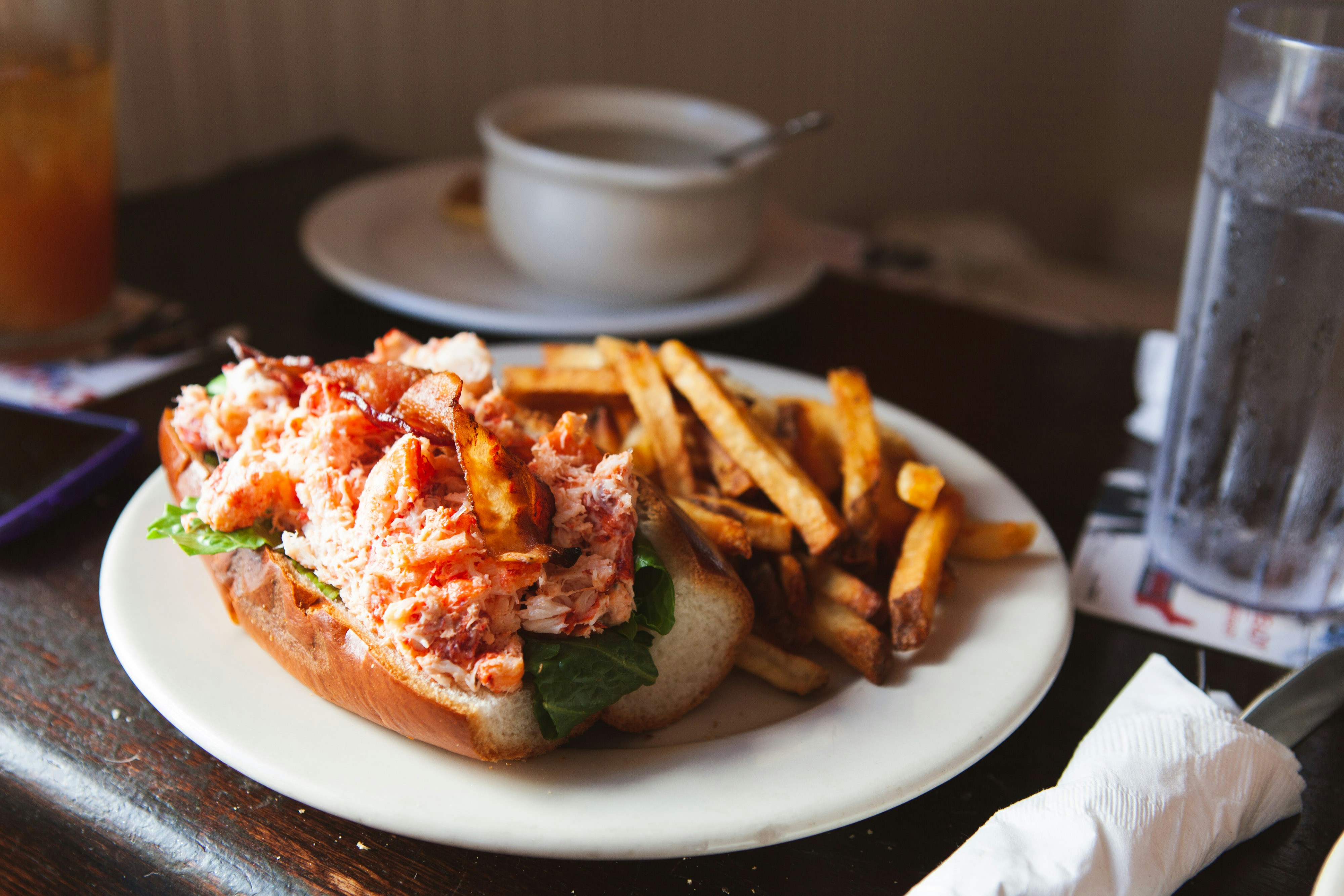 piatto tipico canada lobster roll